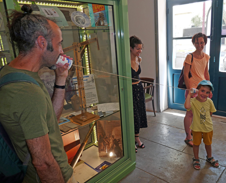 Visite en famille pour César Chalret