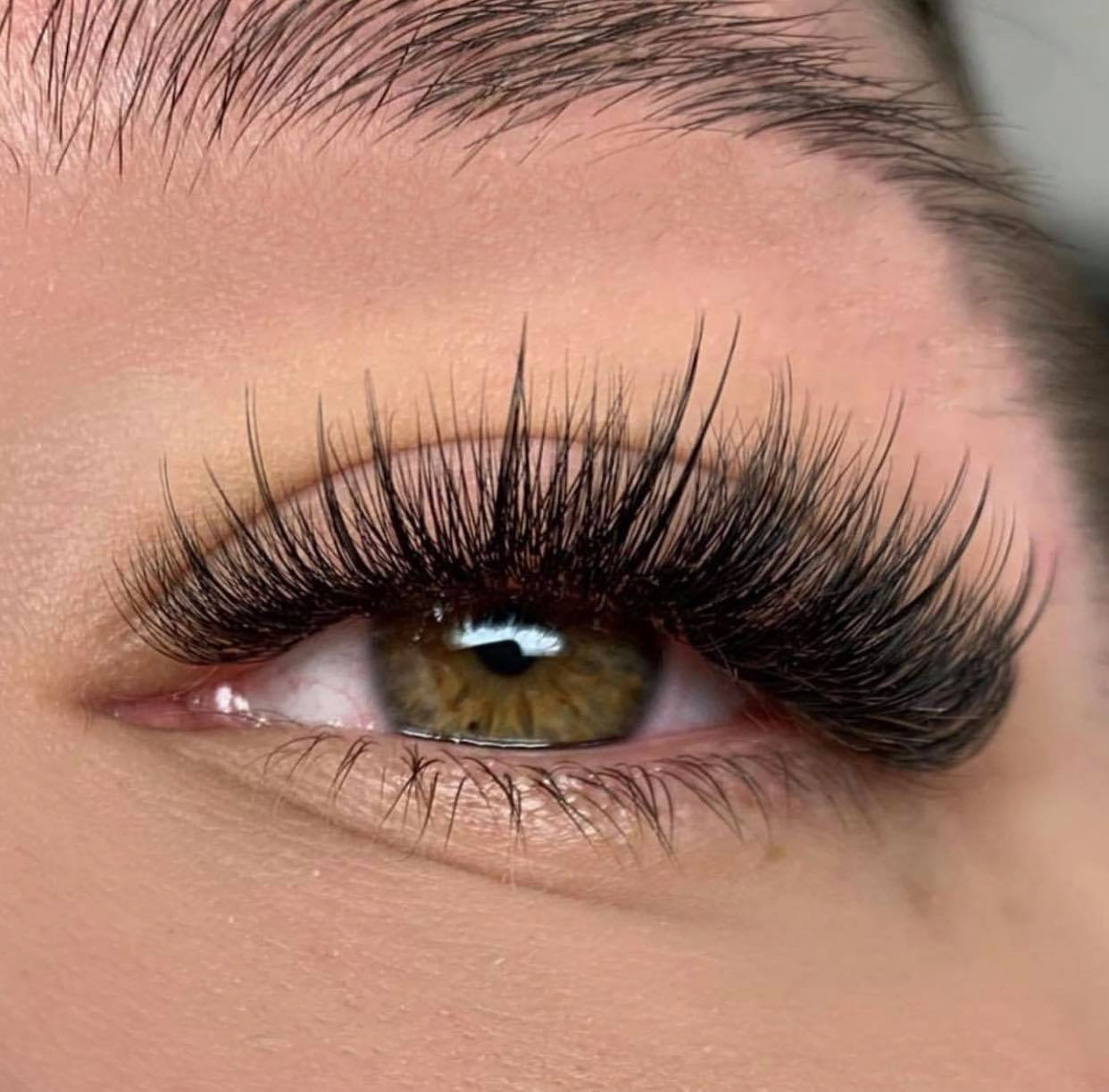 extension de cils volume russe kim k pose mixte JOY&CO Cil longages 31410