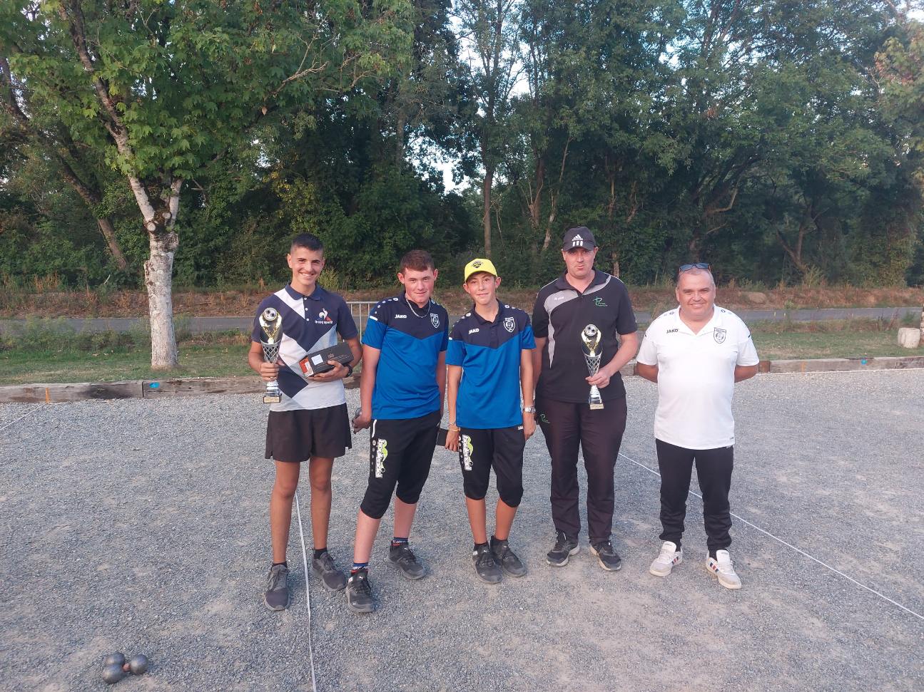 champions et vice champion du trophée départemental 1 jeune et 1 adulte catégorie cadet.