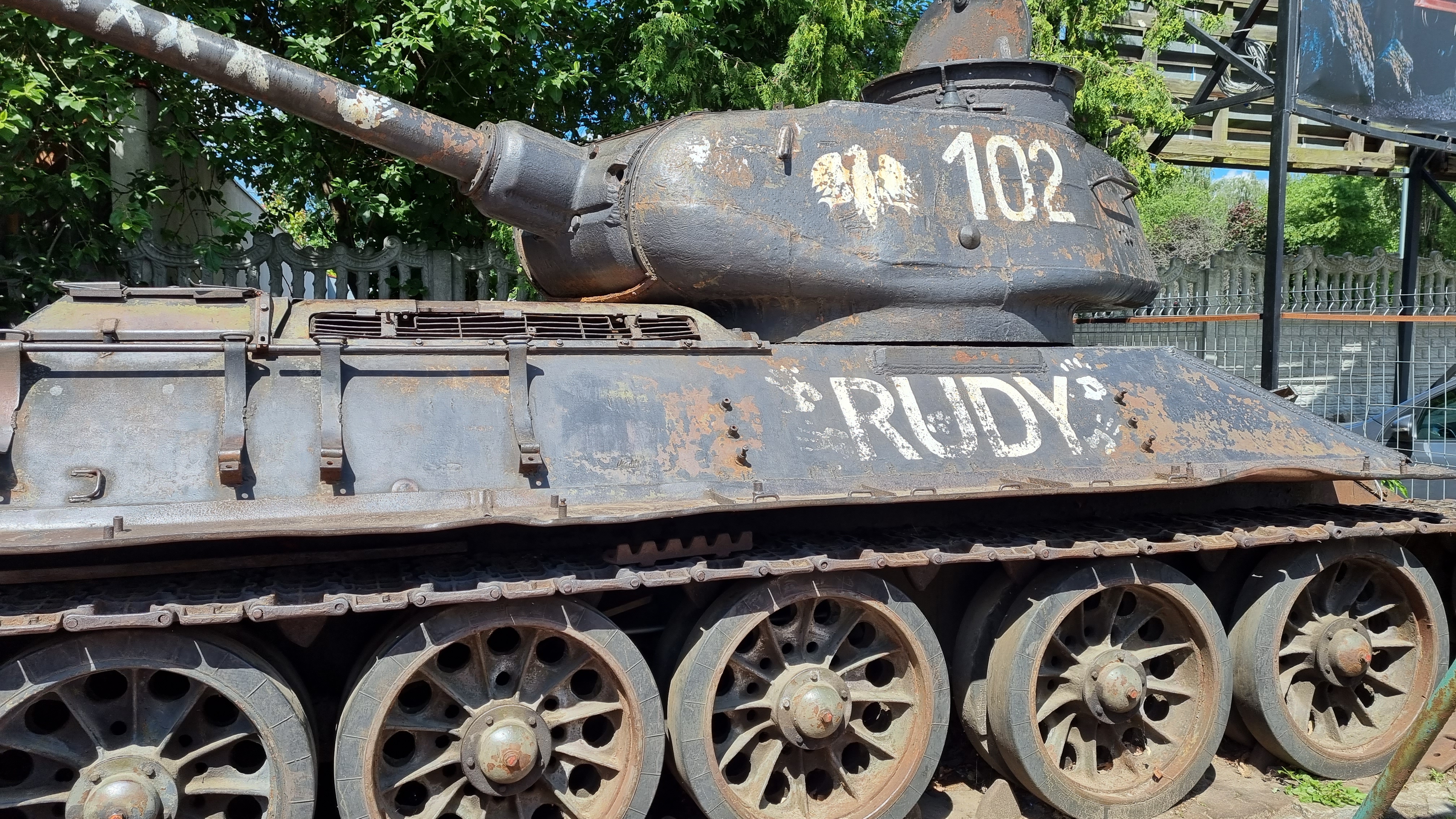 138