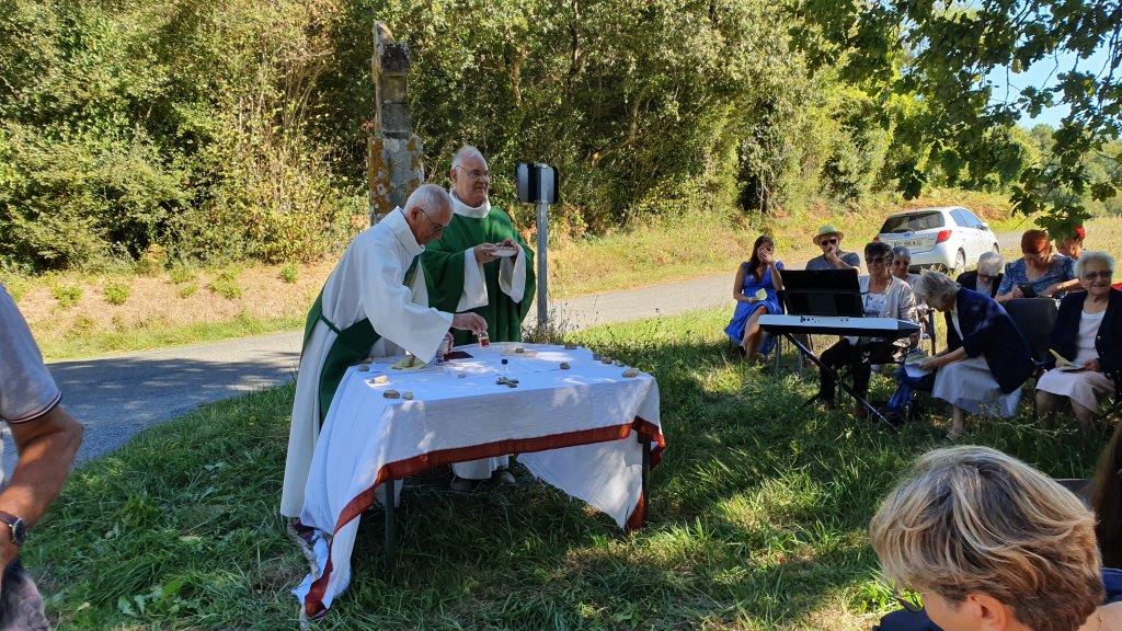 Messe croix de longchamps 11 09 22 15 