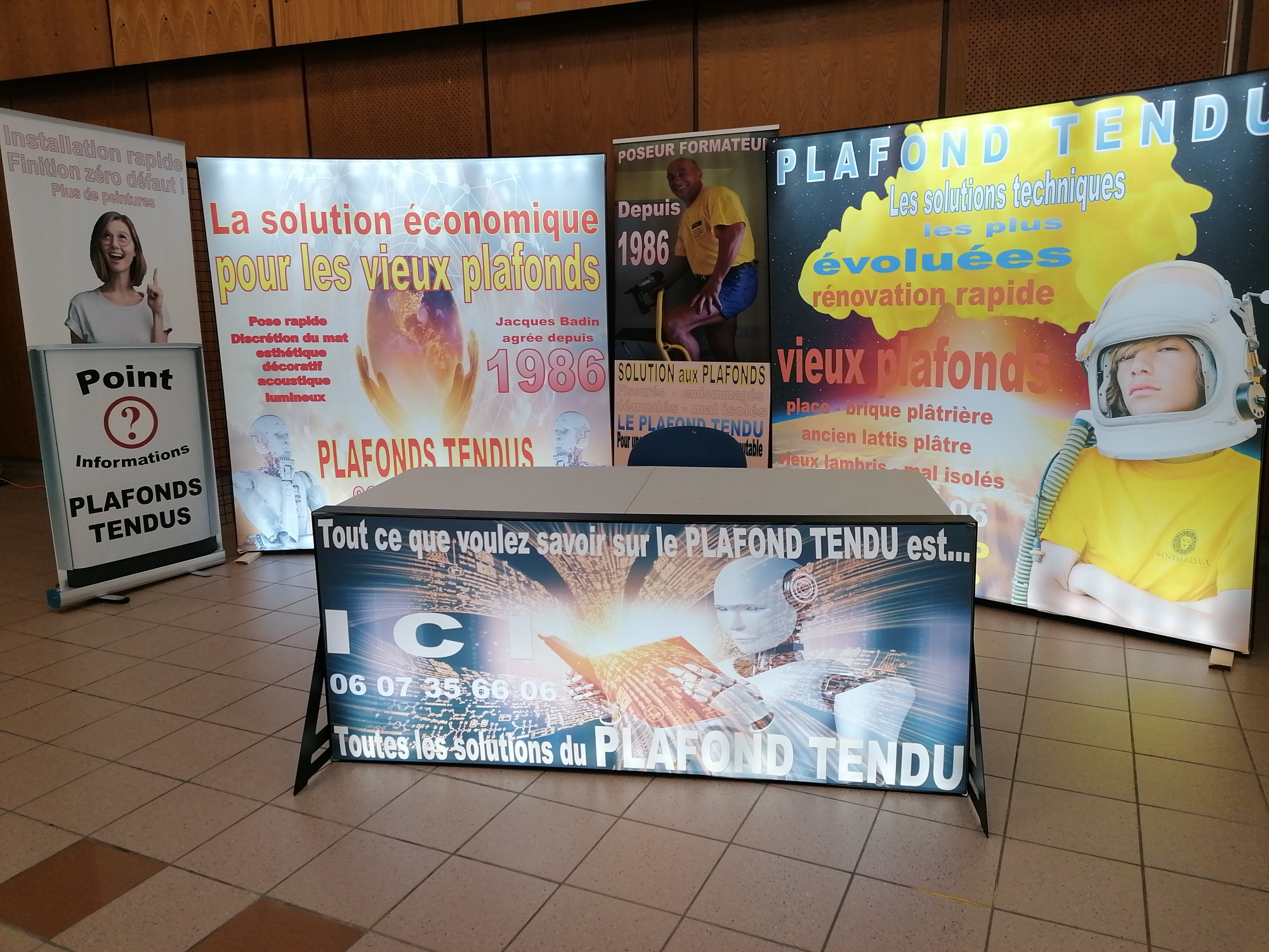Stand-salon-de-l-habitat-tain