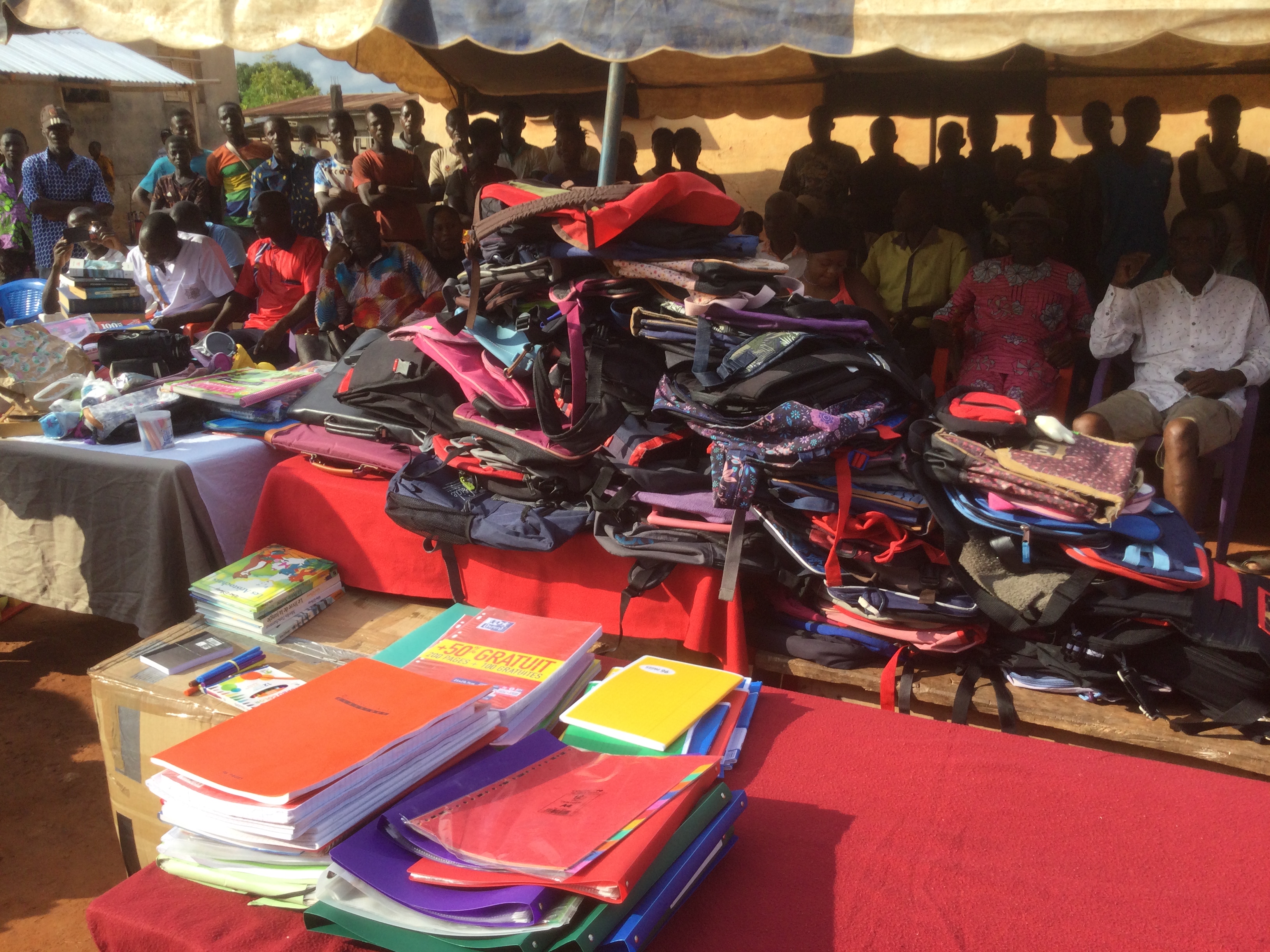 Village-Valoua-fournitures-scolaires