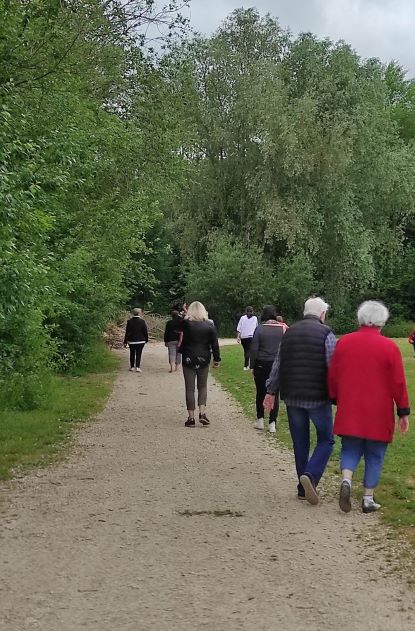 Association Fibromyalgie Aube. Nos activités. Activité physique adaptée : Les fibro'balades sont de petites marches douces pour se remettre en mouvement et se réadapter à l'effort.