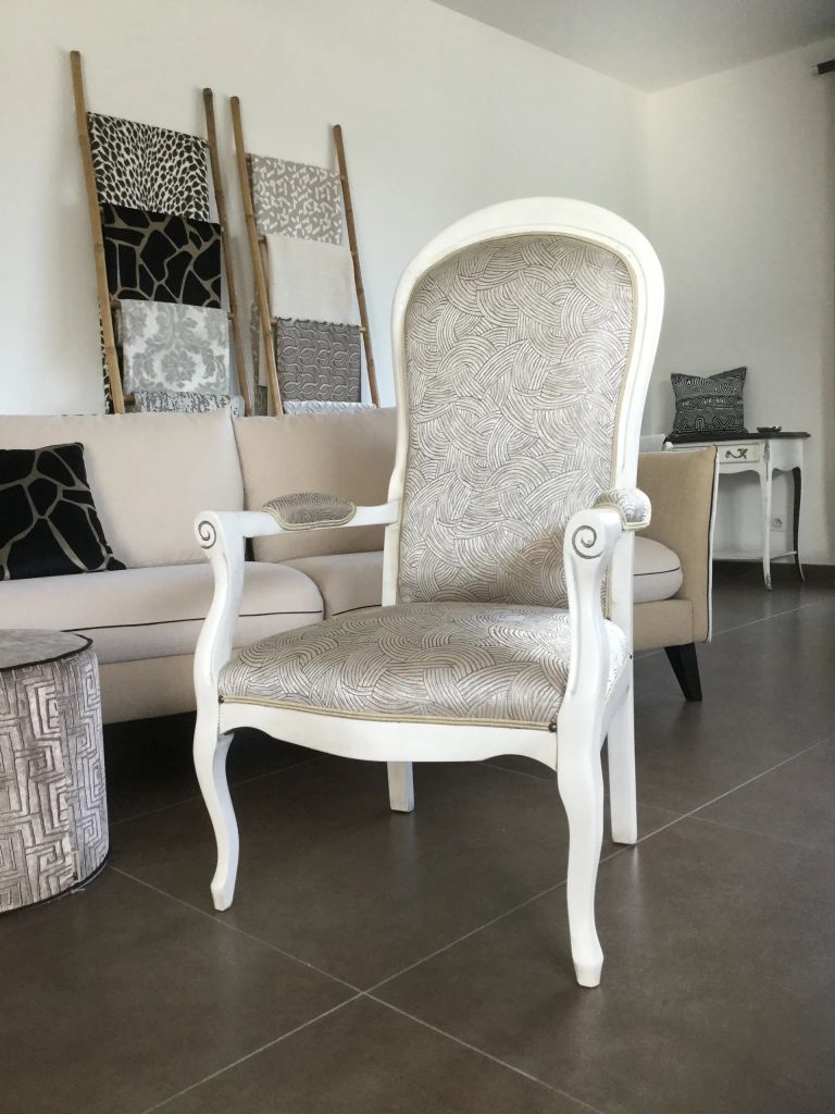 Atelier les renaissances tapissier decorateur relooking meubles refectiion fauteuil canape ebeniste saint medard en jalles lacanau bordeaux gironde le taillan medoc