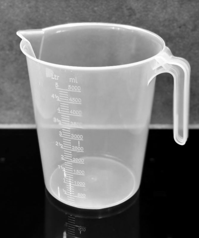 0-916c01ac-800-ITP963-Pichet-gradu-de-5-litres-avec-poign-e-ouverte