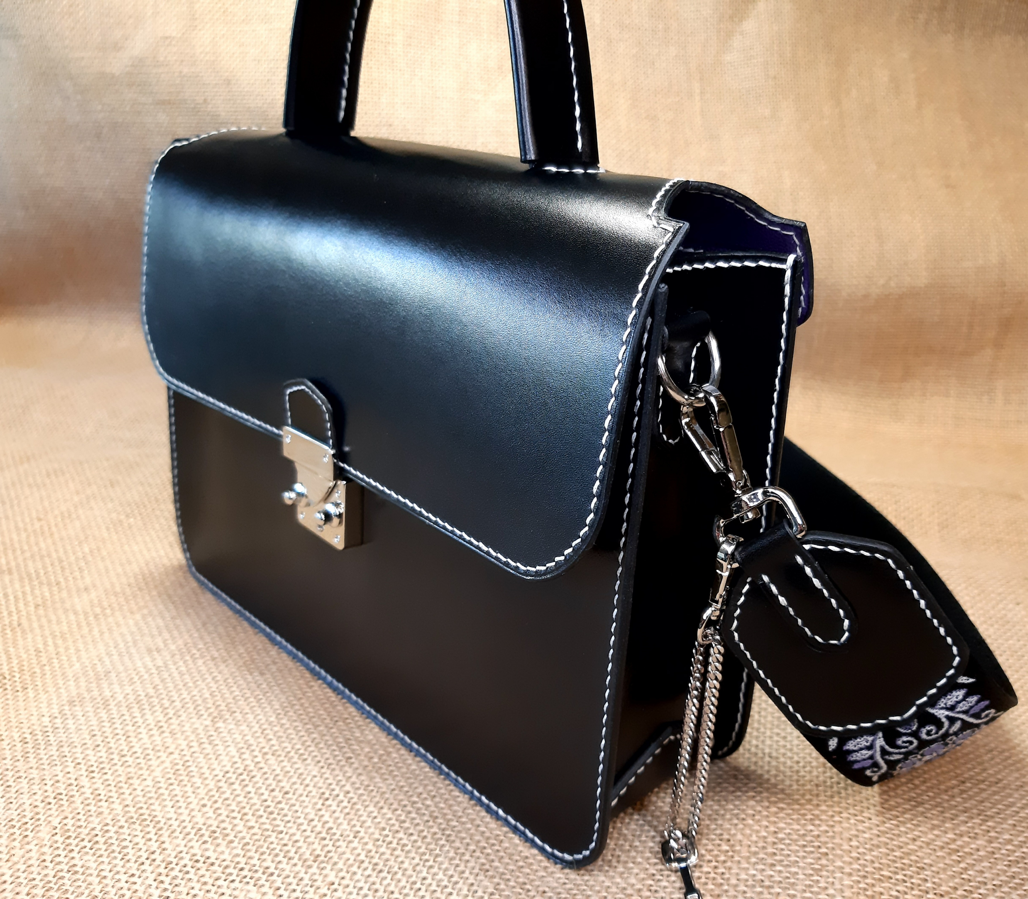 Sac de ville en cuir boxcalf tannée en France, modèle Mylène 