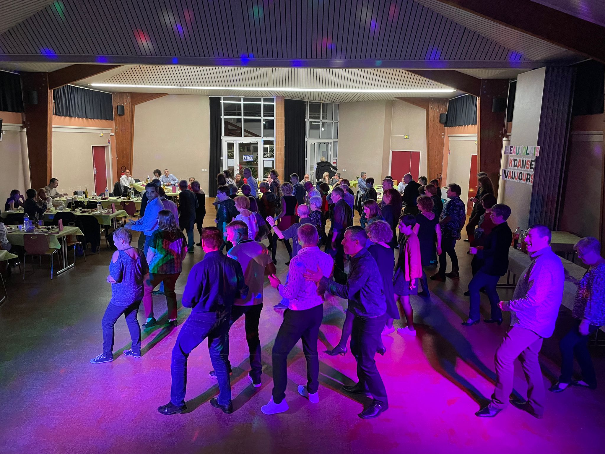 2022-11-19 Soiree-Beaujolais-danse-en-ligne