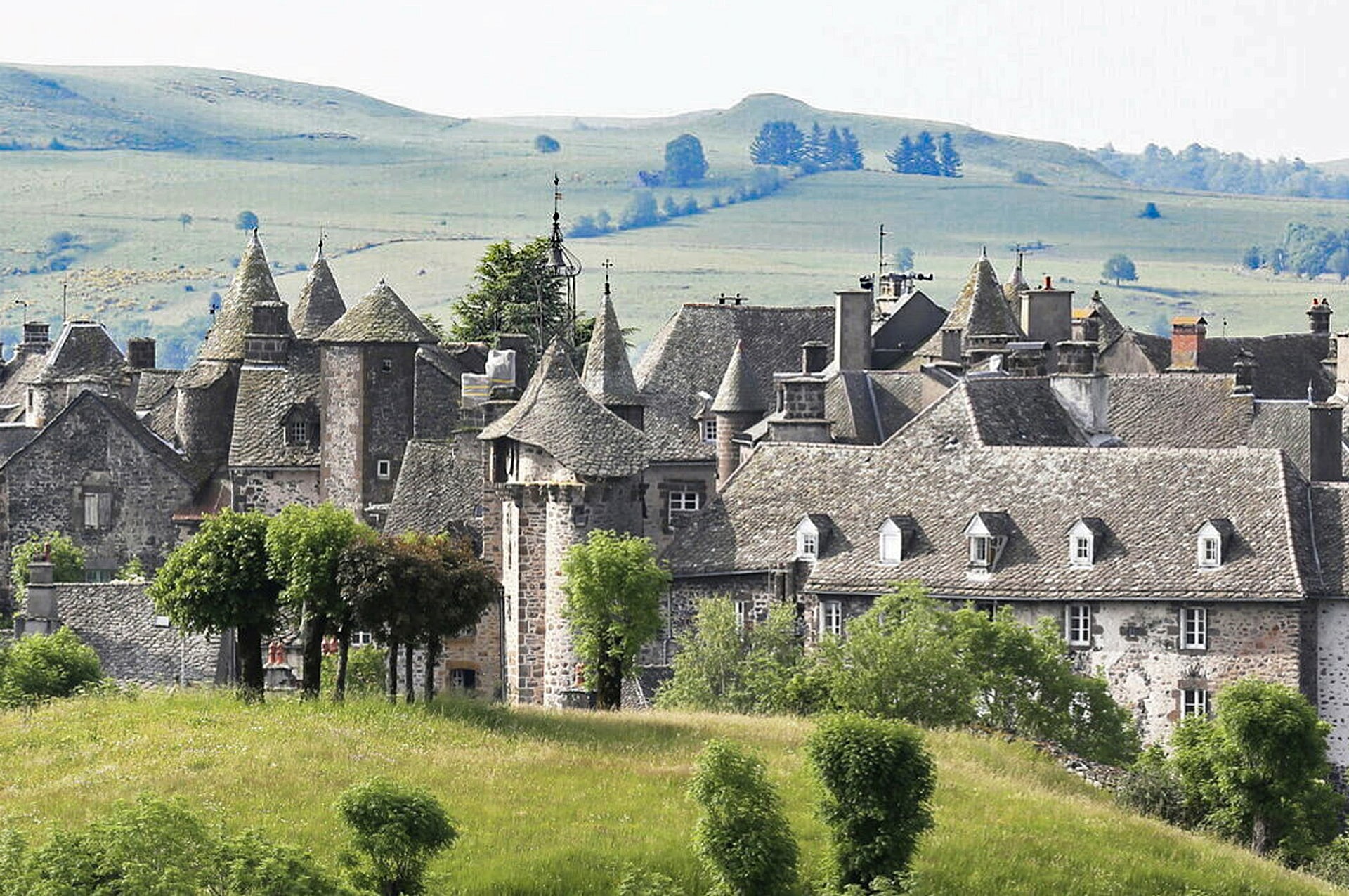 Vue sur le village de Salers