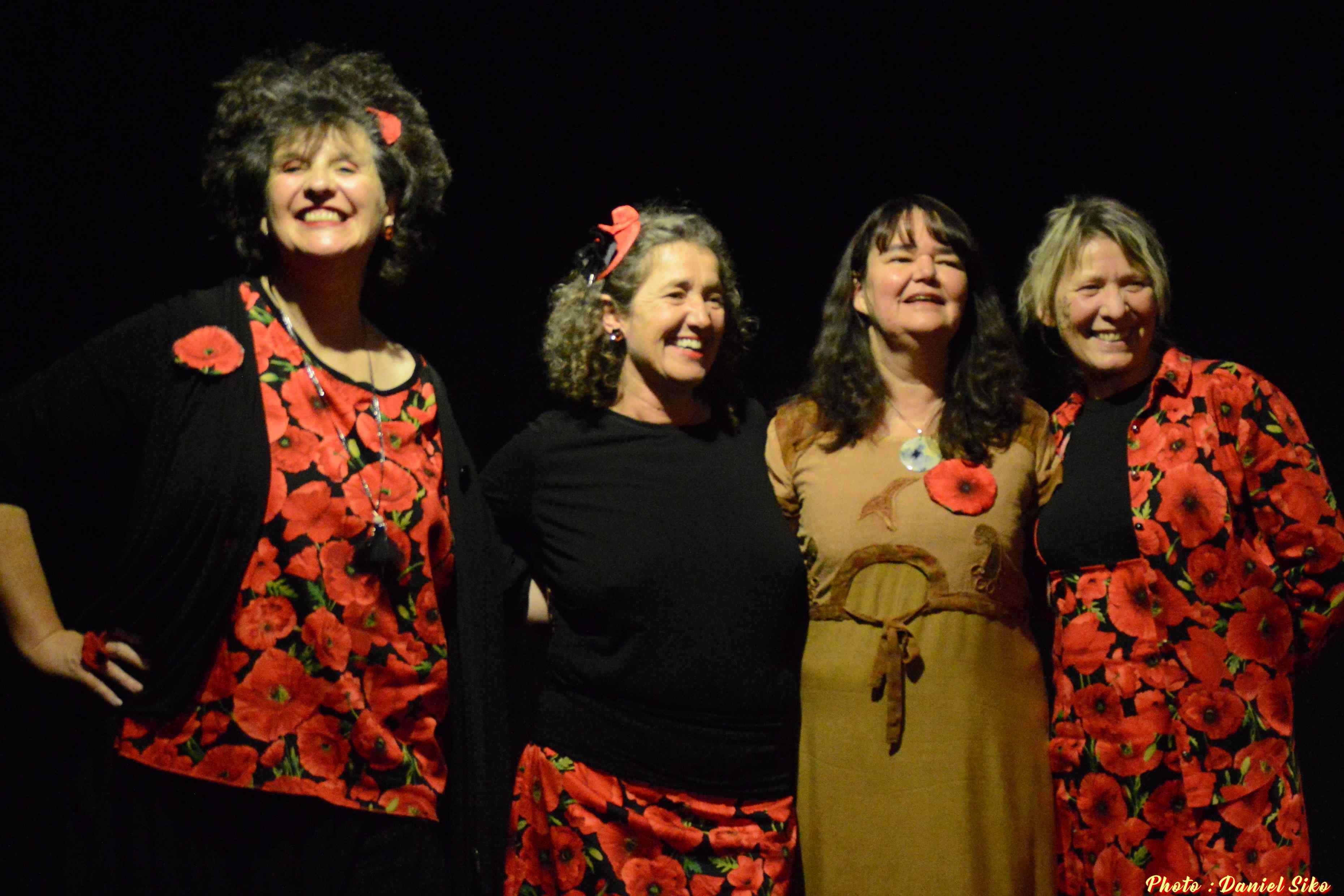 Les-femmes-coquelicots-34