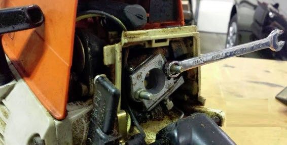Stihl-Chainsaw-carburetor-rebuild