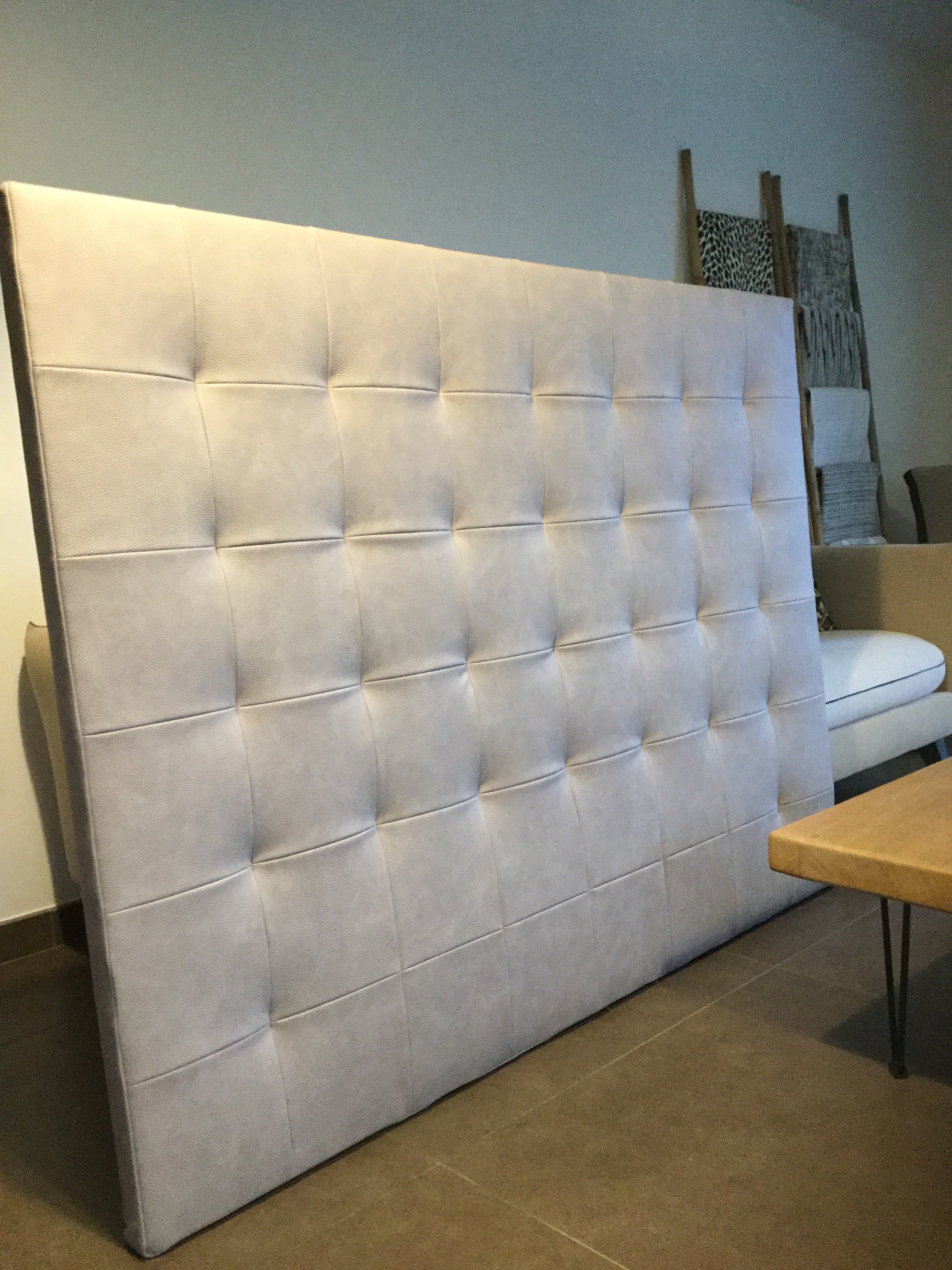 Renaissances tapissier decorateur relooking meuble canape chaise tete de lit fauteuil refection lacanau eysines bordeaux cauderan saint medard en jalles le taillan medoc merignac le haillan