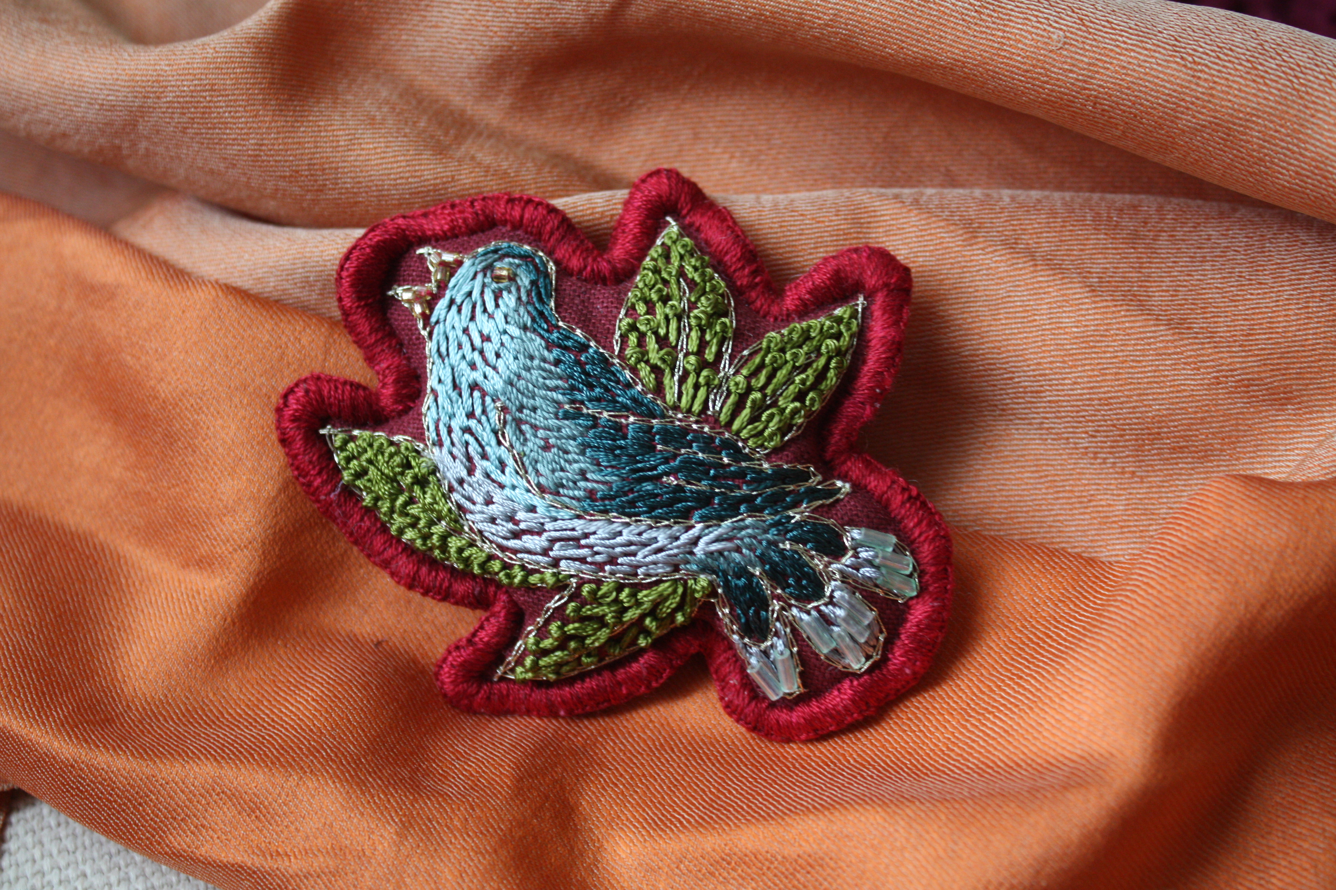 Broche oiseau
