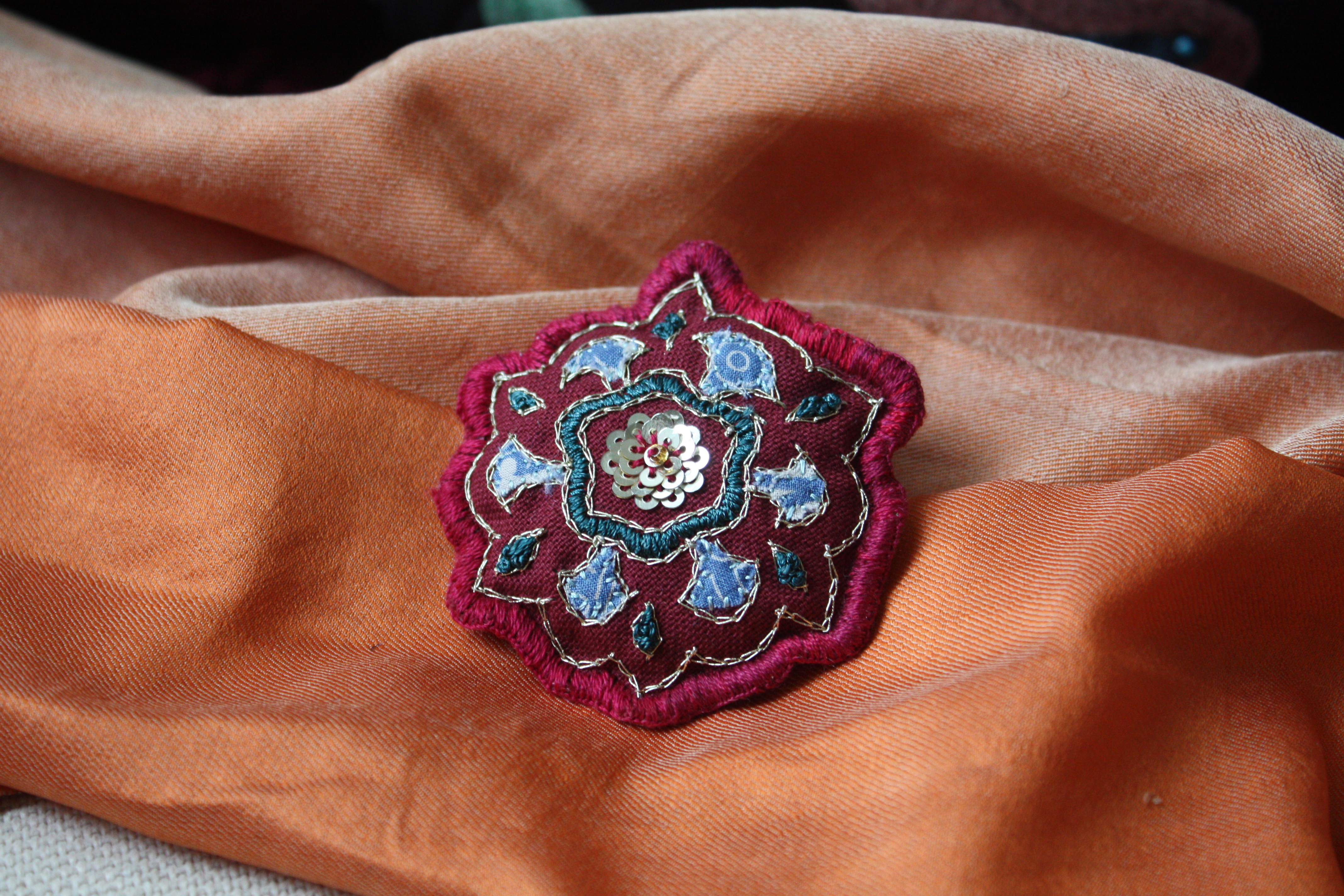 Broche oriental