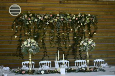 Décor mariage : table des mariés, mur floral / Paradis Végétal