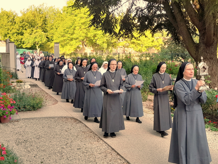Procession 2022 sfdstroyes