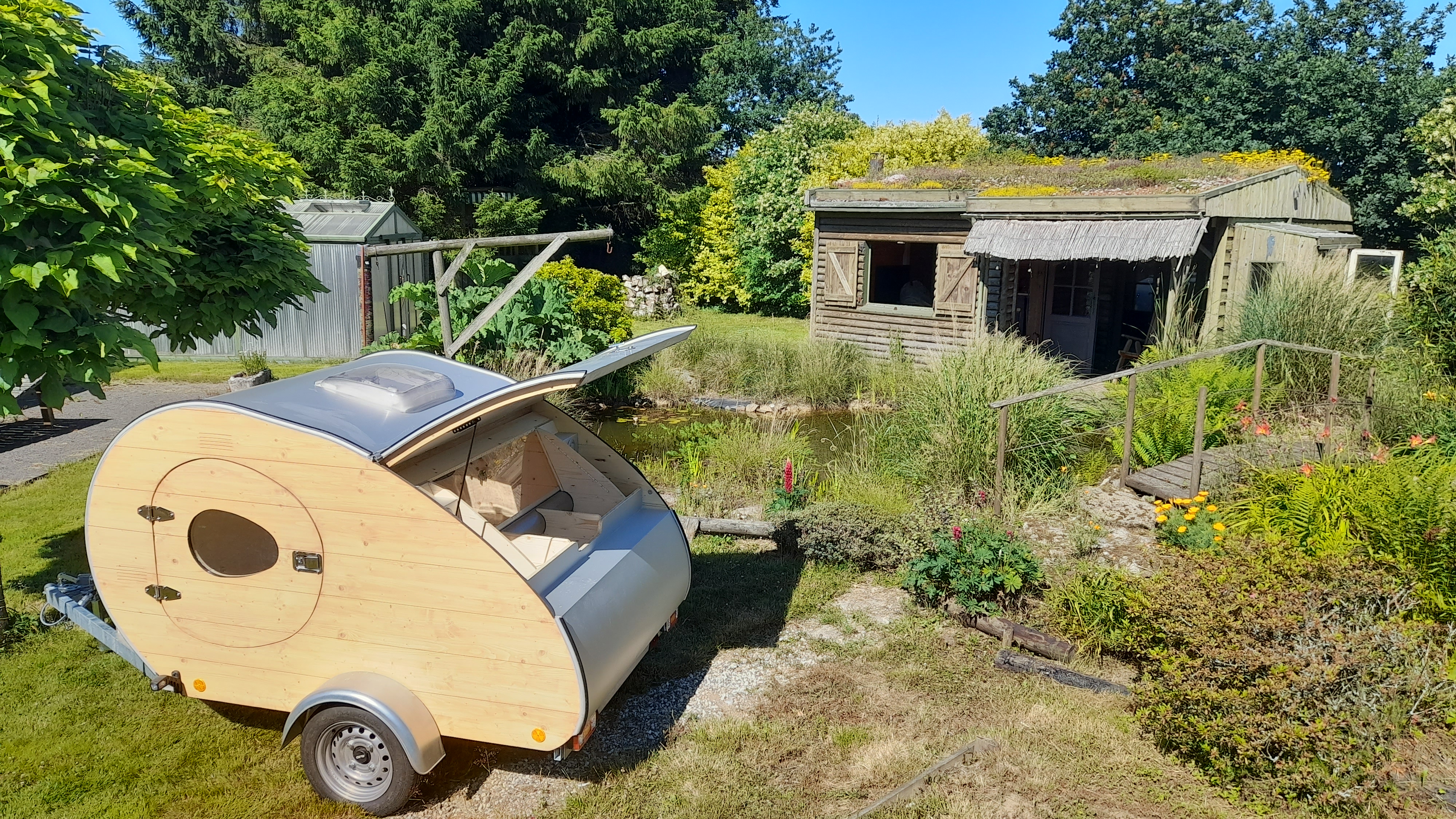 Mini Caravane Bois
Teardrop Trailer
Paradis
Mini Maison