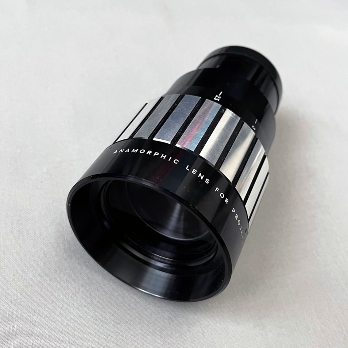 Objectif anamorphic lens