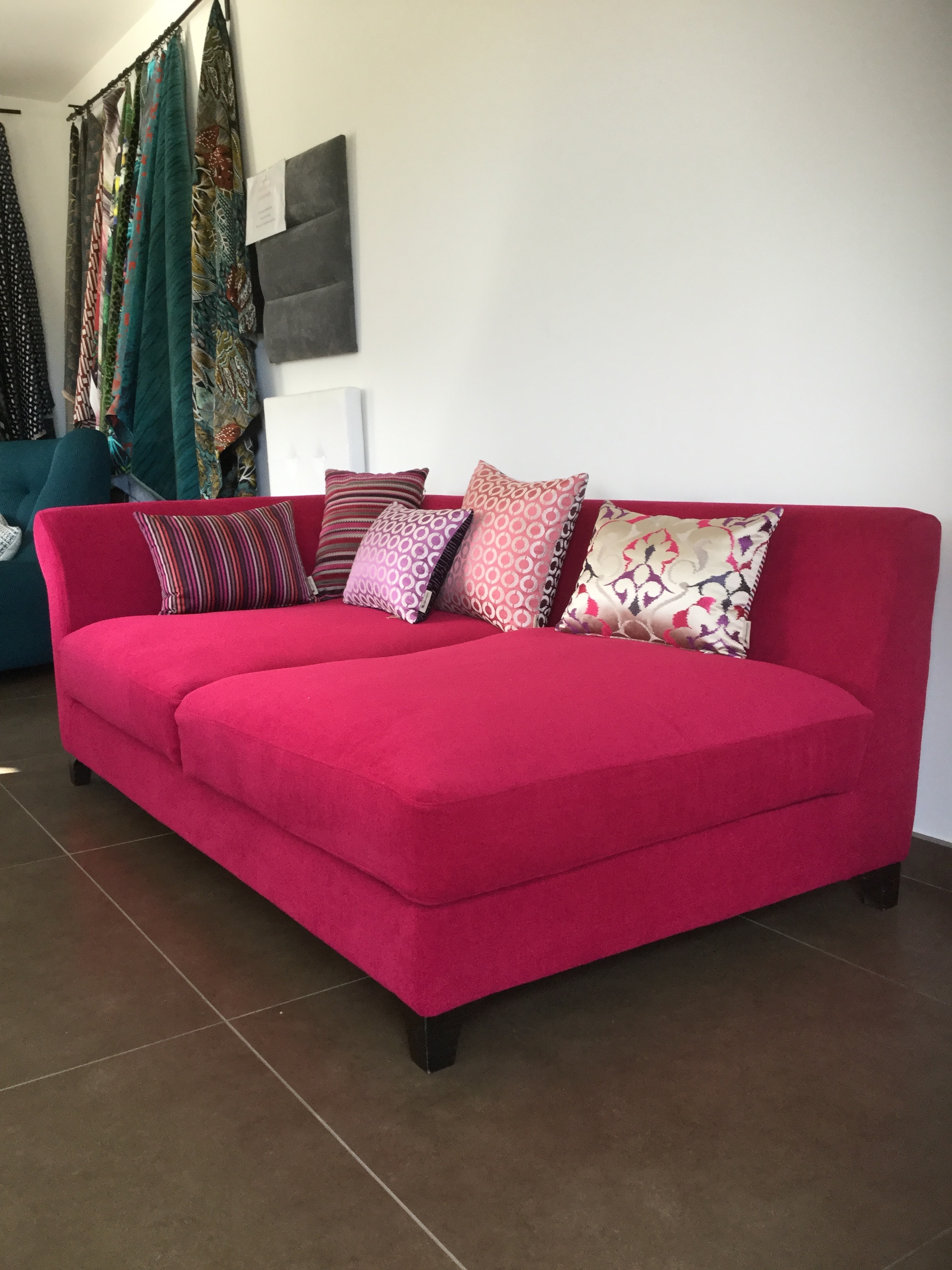 Renaissances tapissier decorateur relooking meuble refection canape chaise fauteuil saint aubin de medoc saint medard en jalles bordeaux eysines le haillan lacanau ludon medoc blanquefort merignac