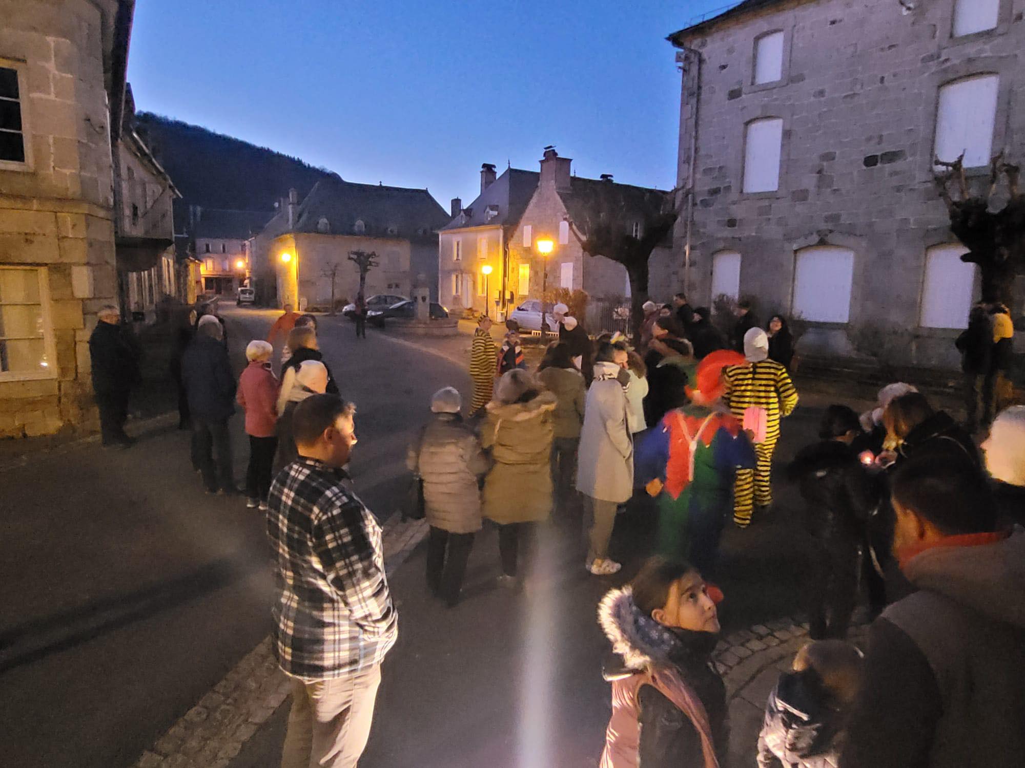 Velhada menet petite cite de caractere 1 