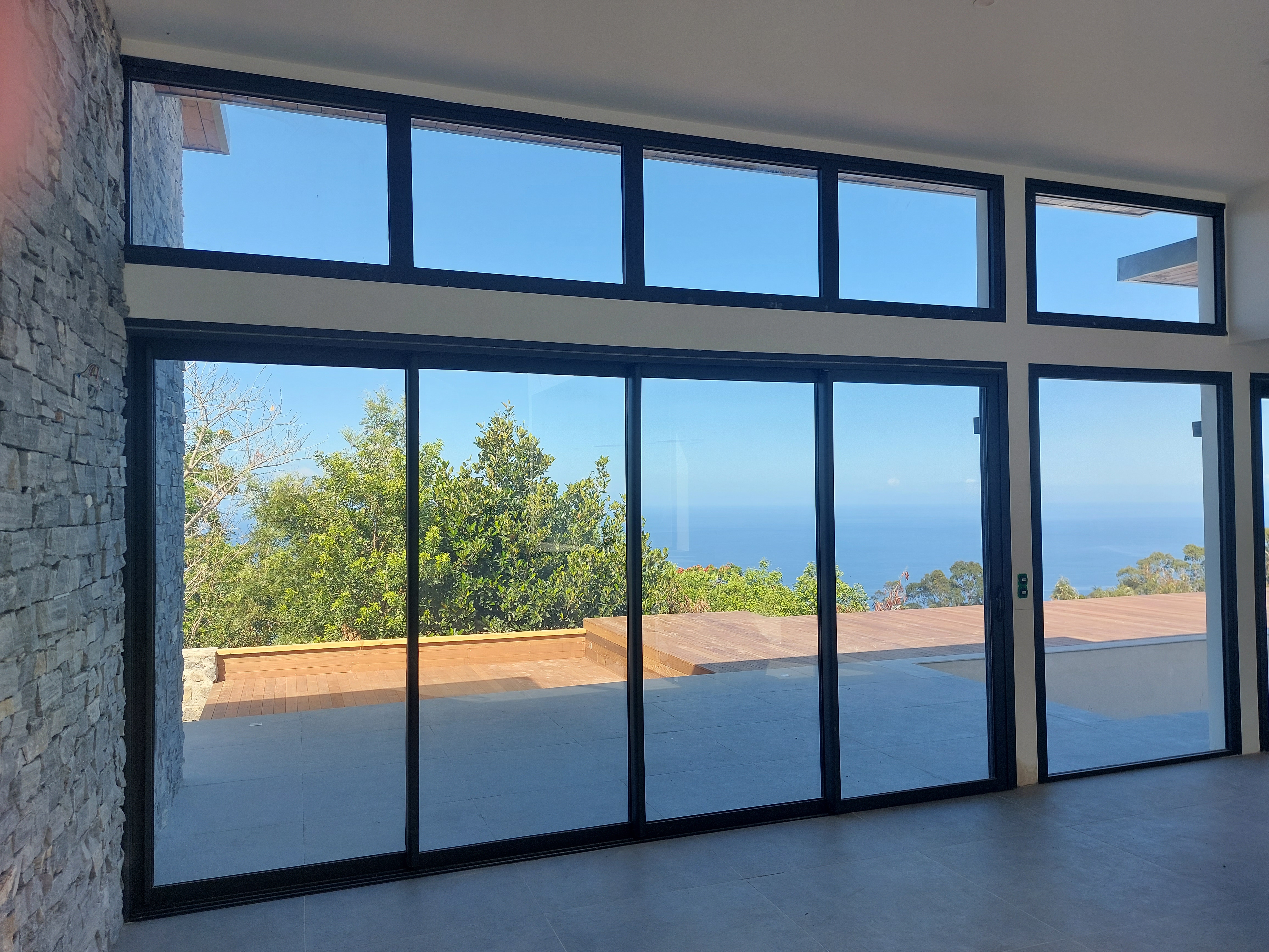 Porte-d-entree-5-vitree-baie