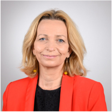 Carole Canette : "On ne peut pas avoir un monde gouverné par les hommes..."