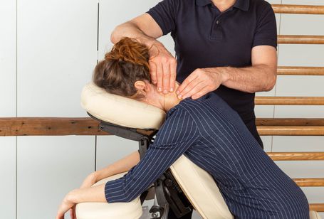 Massage shiatsu sur chaise entreprise 