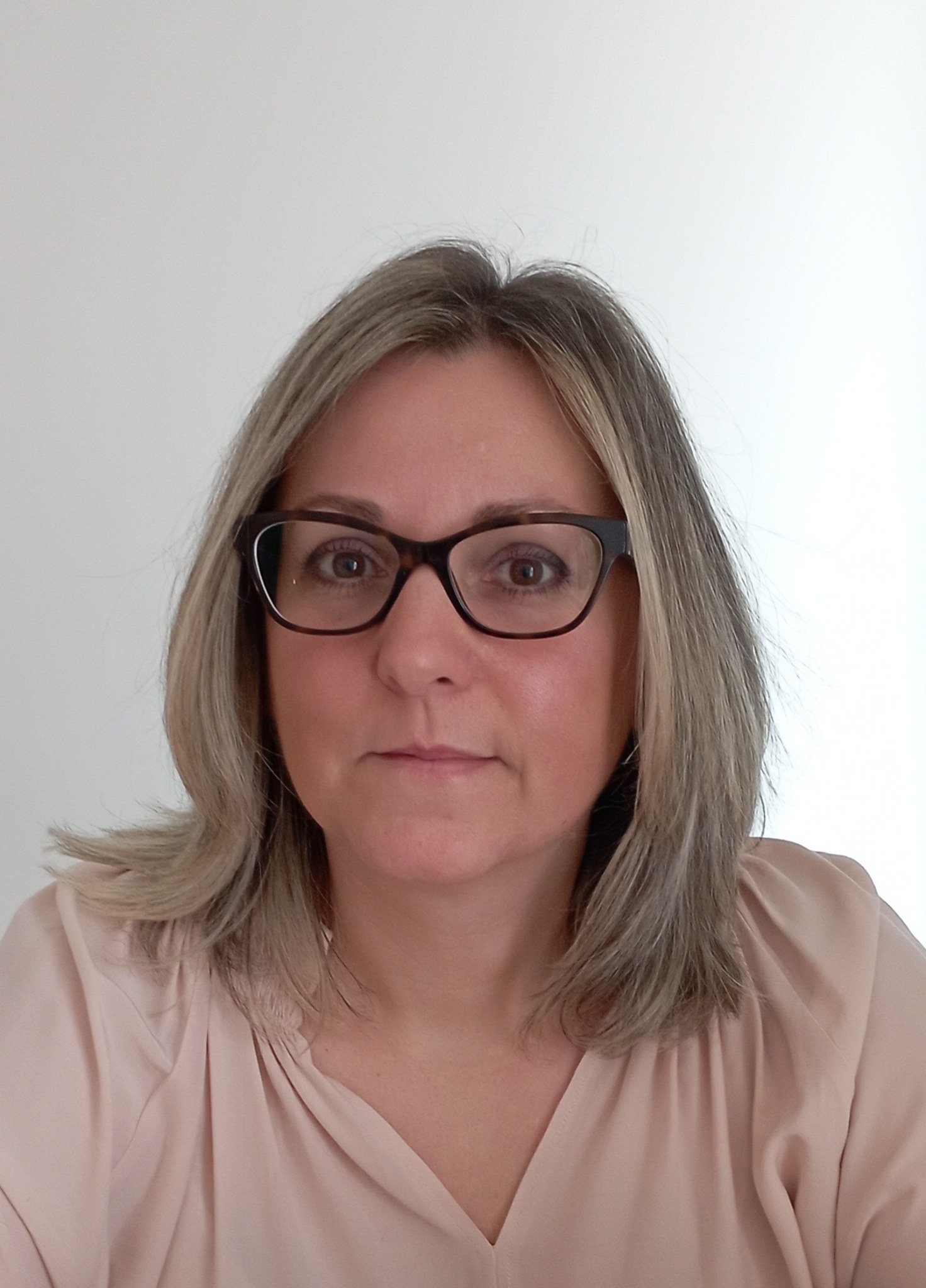 SANDIE LEMAIRE PSYCHO-ÉNERGÉTIQUE, REIKI, PSYCHOGÉNÉALOGISTE, EFT, LMMA À CHARTRES-DE-BRETAGNE
PSYCHO-ÉNERGÉTICIENNE, PSYCHOGÉNÉALOGISTE, CONSULTATIONS INDIVIDUELLES ET ATELIERS DE GROUPE.