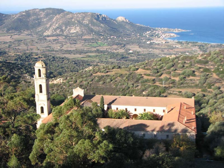 Freres-saint-jean-couvent-corbara37-768x576