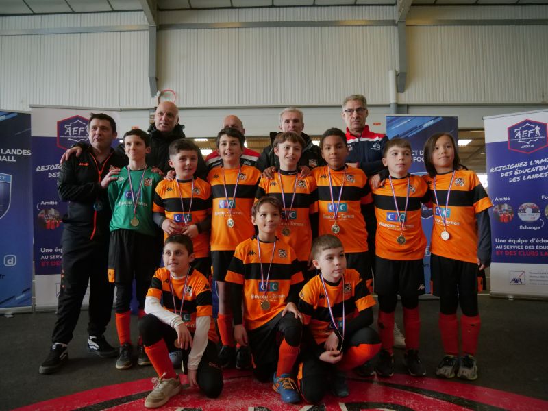 Photo groupe finale futsal recompense