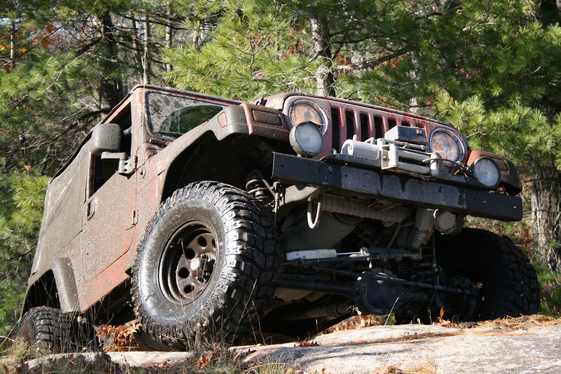 Photo d'une jeep pour présenter les accessoires de 4x4 de PW Pièces et Conseils