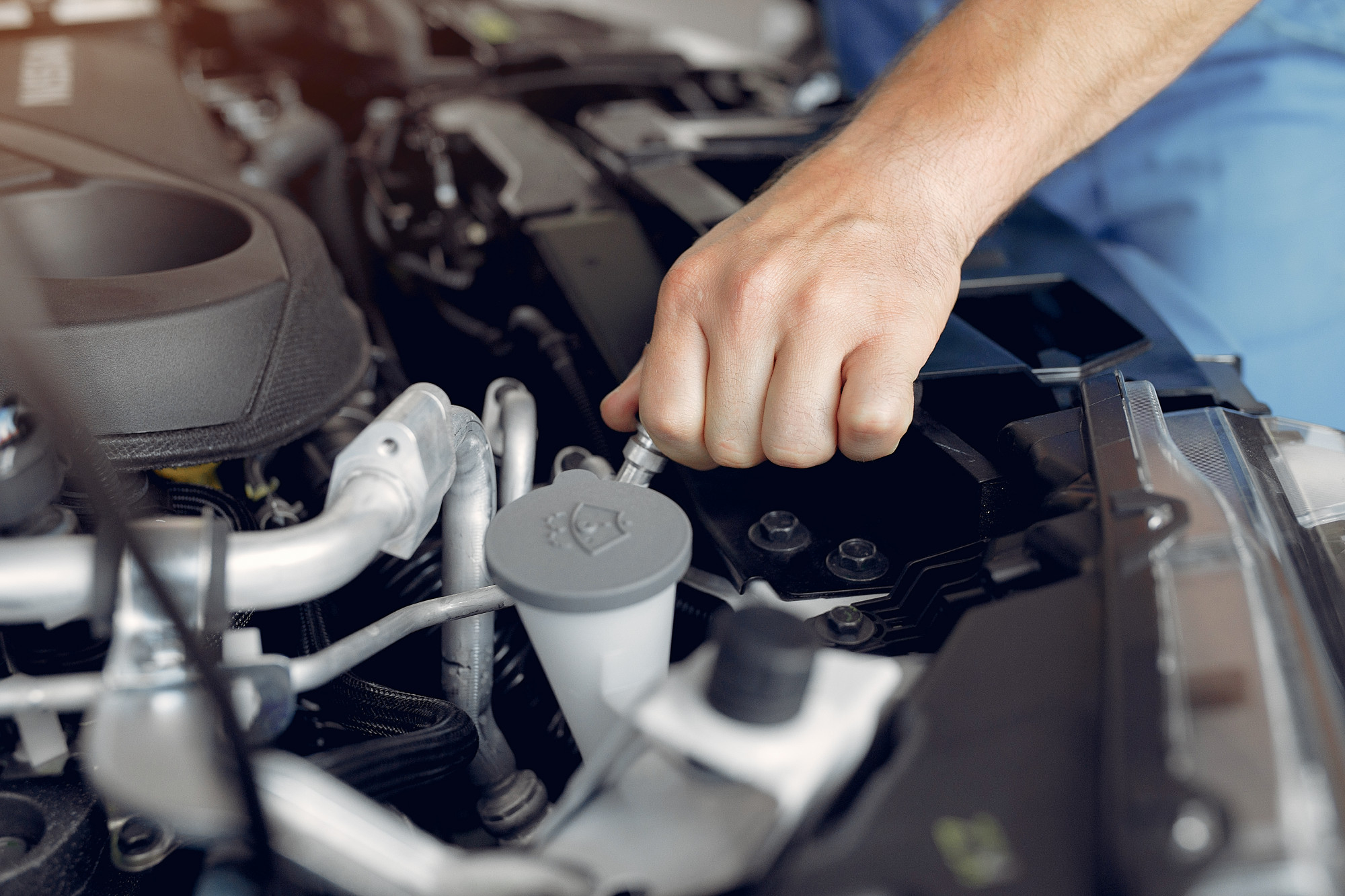 Mécanique d'une voiture et radiateur pour PW Pièces et Conseils