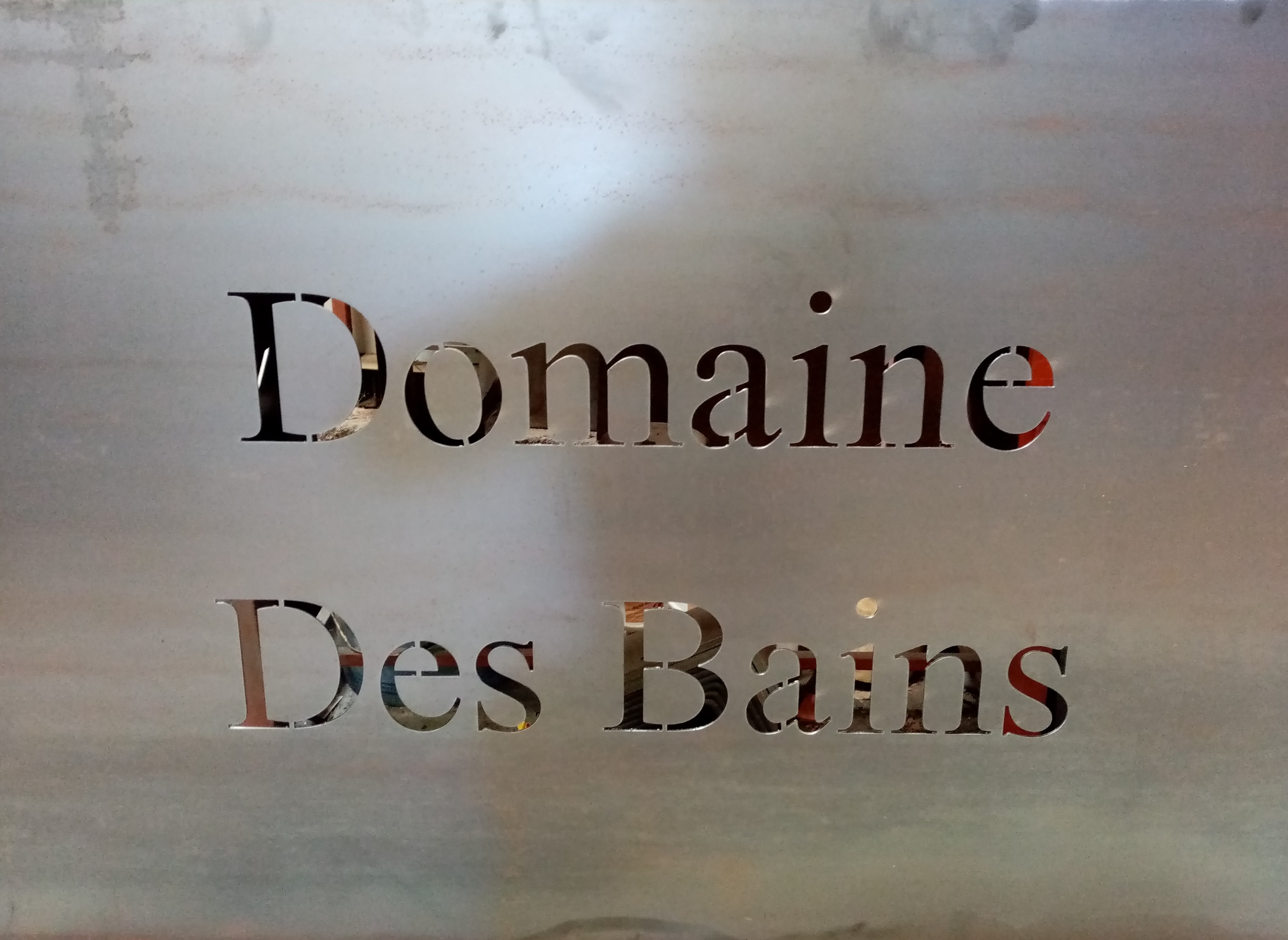 Enseignes avec découpe personnalisée