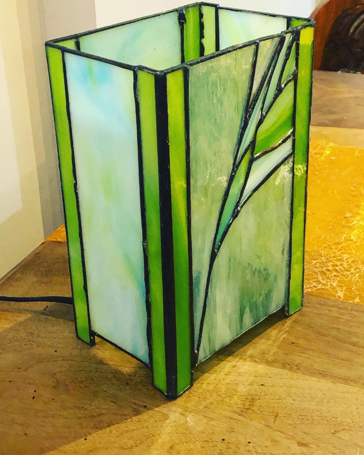 8 lampe moderne verte la dame de verre montelimar france