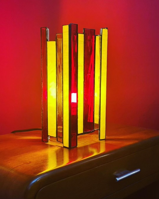 2 lampe baguette rouge la dame de verre montelimar france