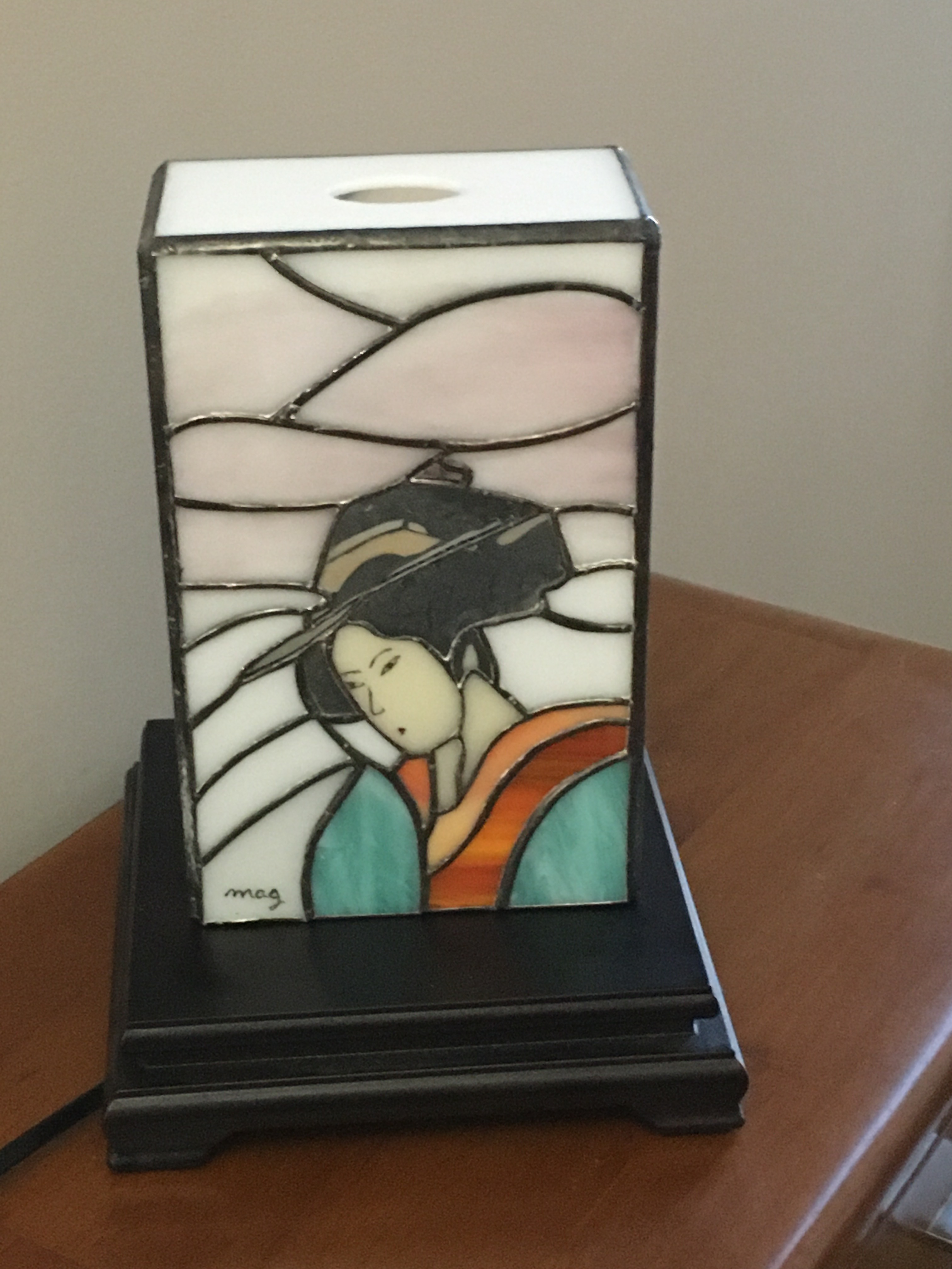 14 lampe visage geisha vitrail la dame de verre montelimar france
