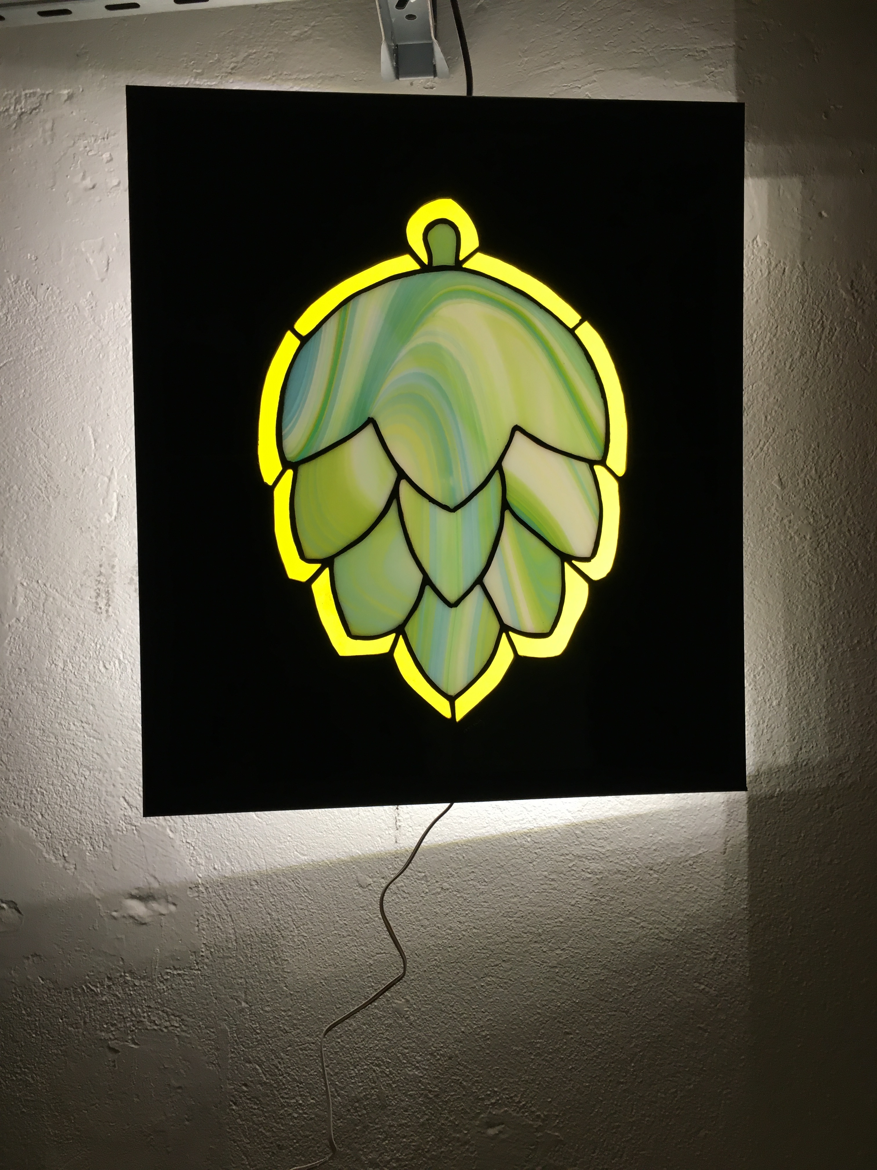 1 fleur de houblon vitrail la dame de verre montelimar france