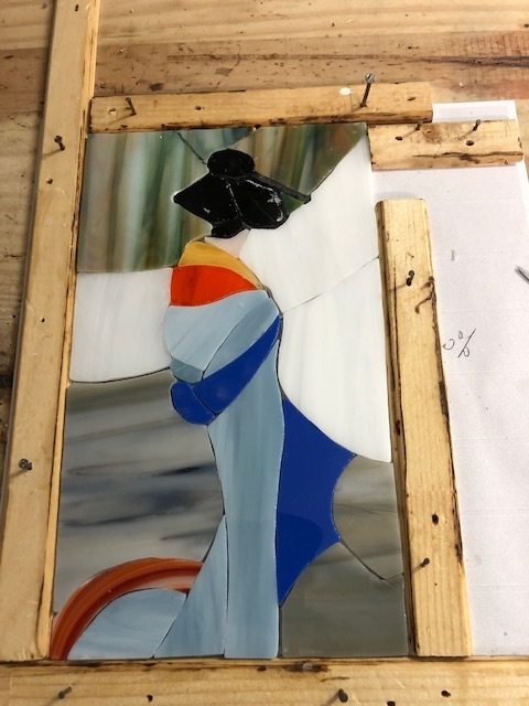 1 verres decoupes vitrail tiffany la dame de verre montelimar france