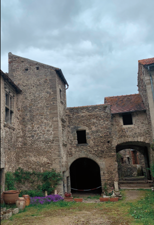 Hotel dieu cour chantelle 2022