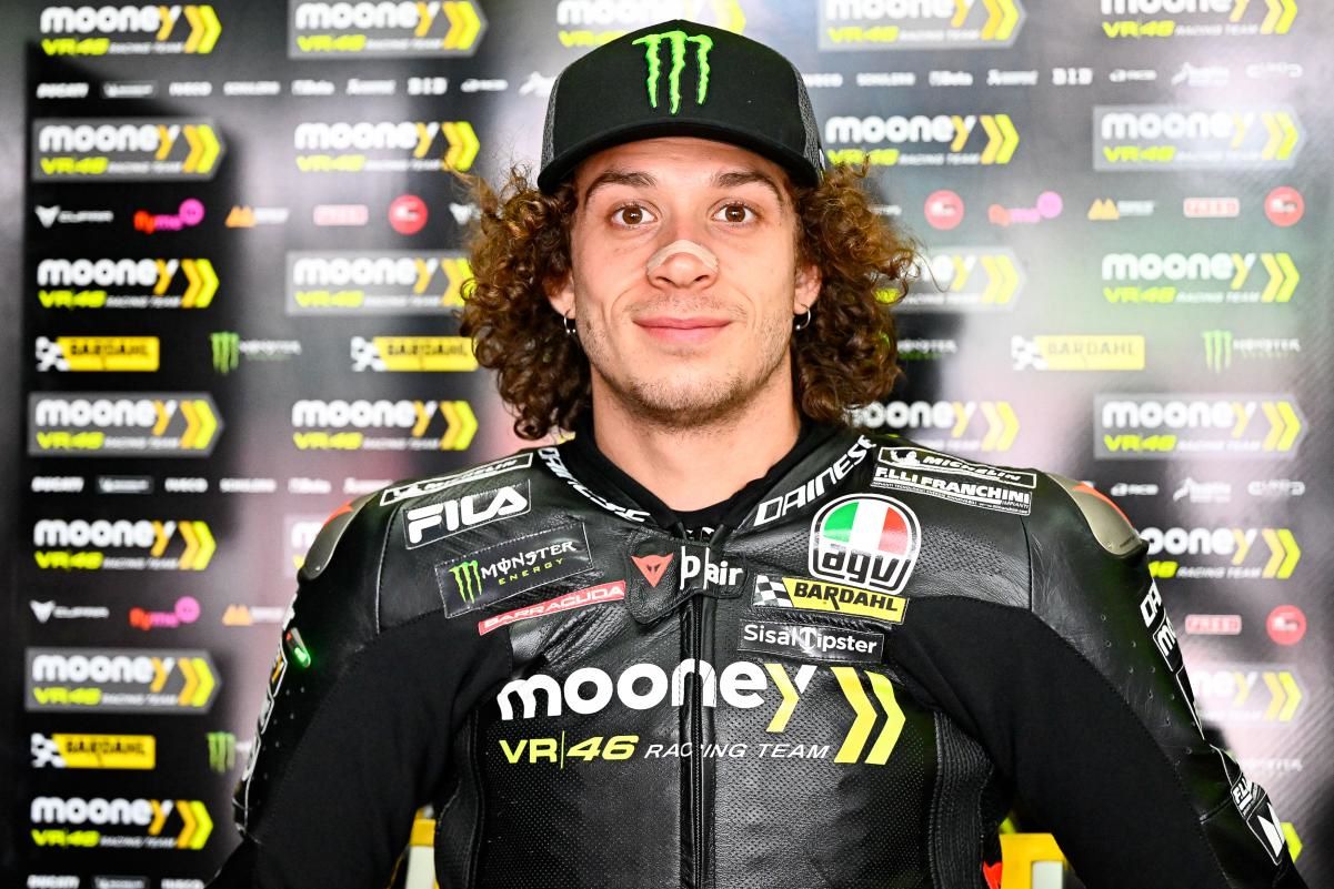 Girang-lihat-motor-baru-mooney-vr46-marco-bezzecchi-yakin-bisa-rebut-kemenangan-di-motogp-2023-IJXKnAakGM