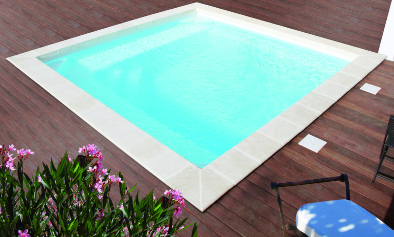 Partition 42 blanche excel piscines 768x463
