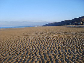 280px-Plage de Houlgate - Falaises des Vaches Noires 23-12-08