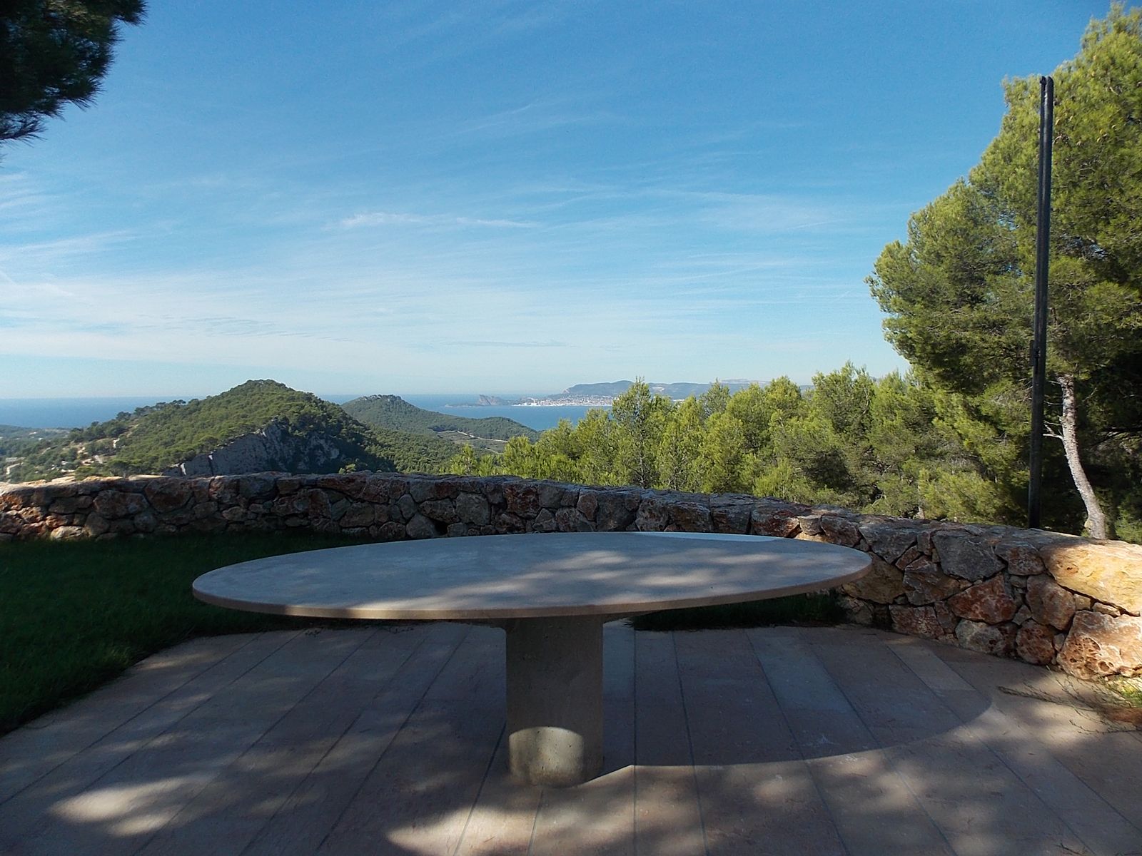 Table exterieur 2023