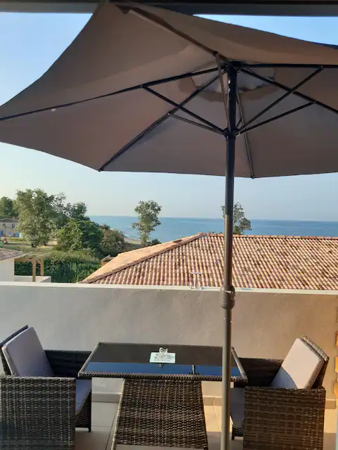 3f7752d8-b6d9-4788-86c5-1cb997a2775f-bravone