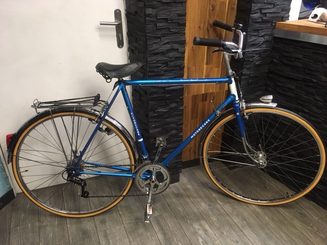 superbe velo vintage belle restauration motobecane acier bleu 28P 10V taille 1M70 a 1M90 prix 290 euro