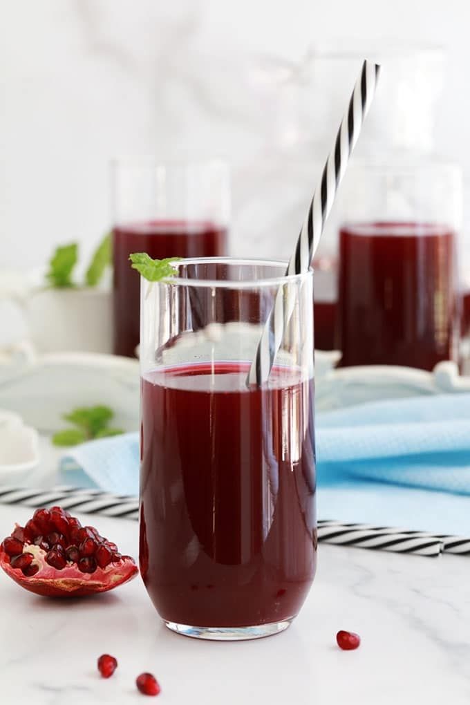 Jus-de-grenade-maison-recette-sans-centrifugeuse-au-blender-mixer-ou-au-presse-vite-ou-moulin-a-legumes 1 680