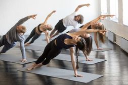 Pilates-yoga-sport-1920x1280