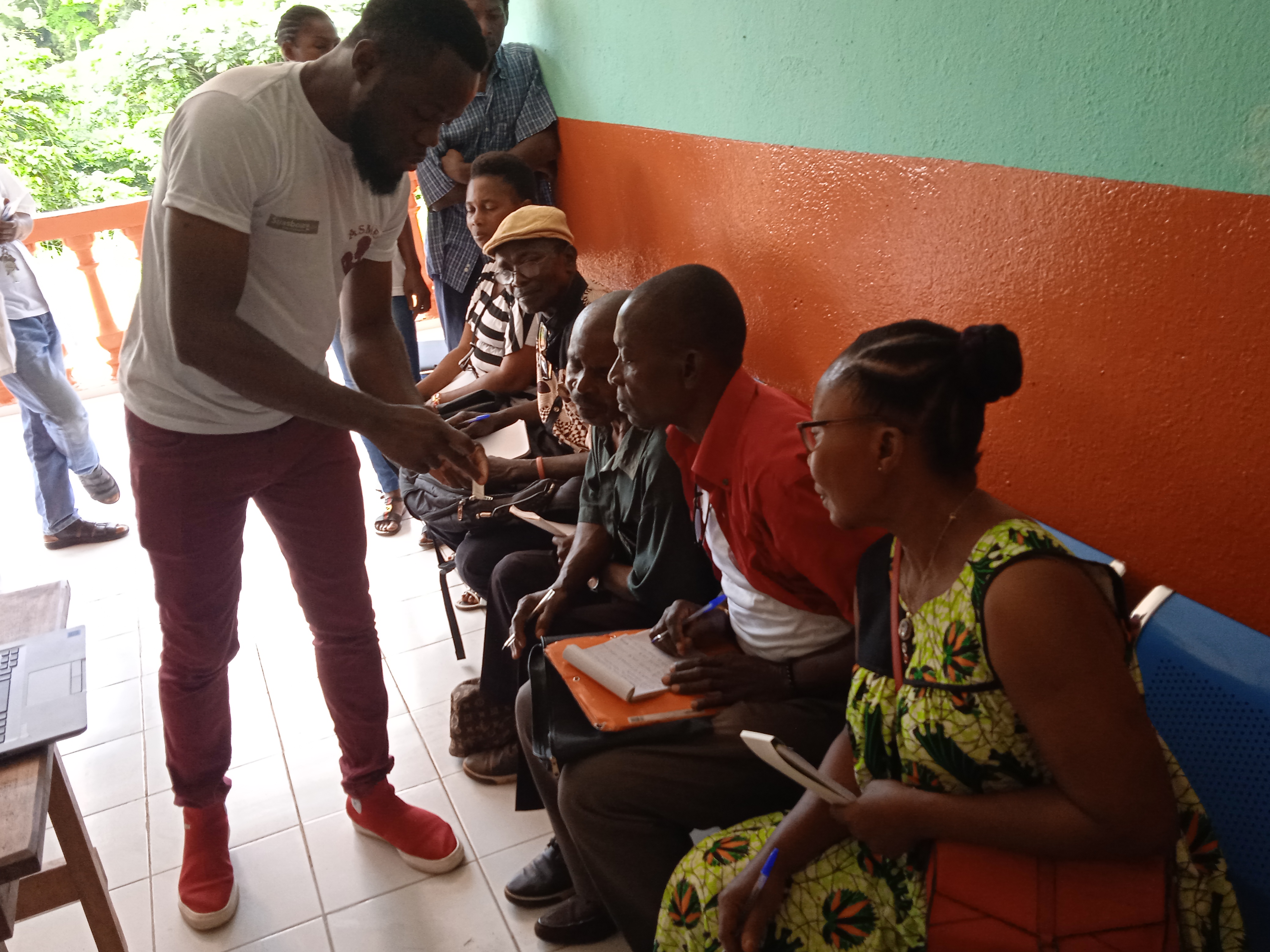 Formation dirigee et menee par l un des medecin du centre de sante de campo dr elemva nkoumba