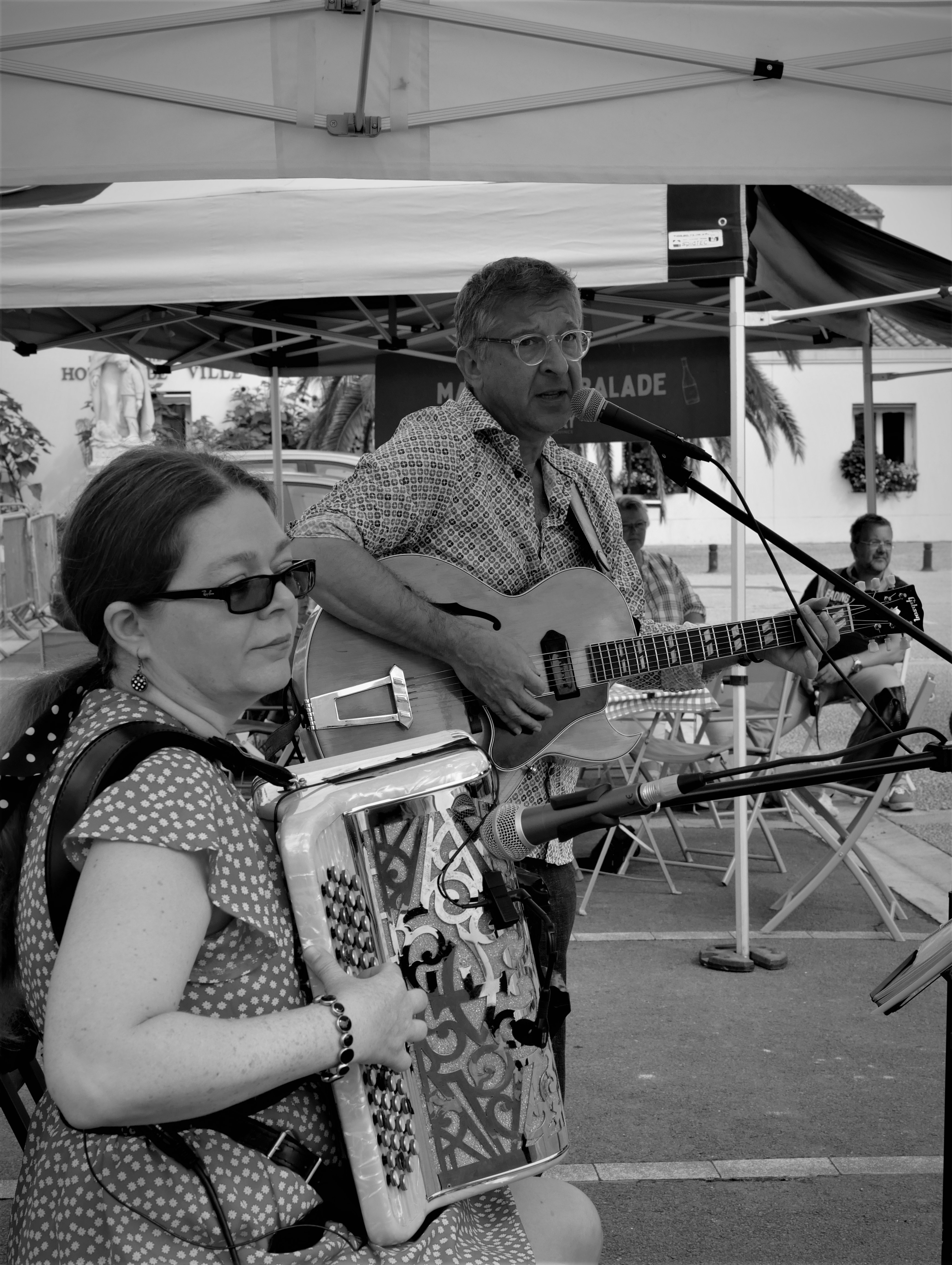 P1045574-2-