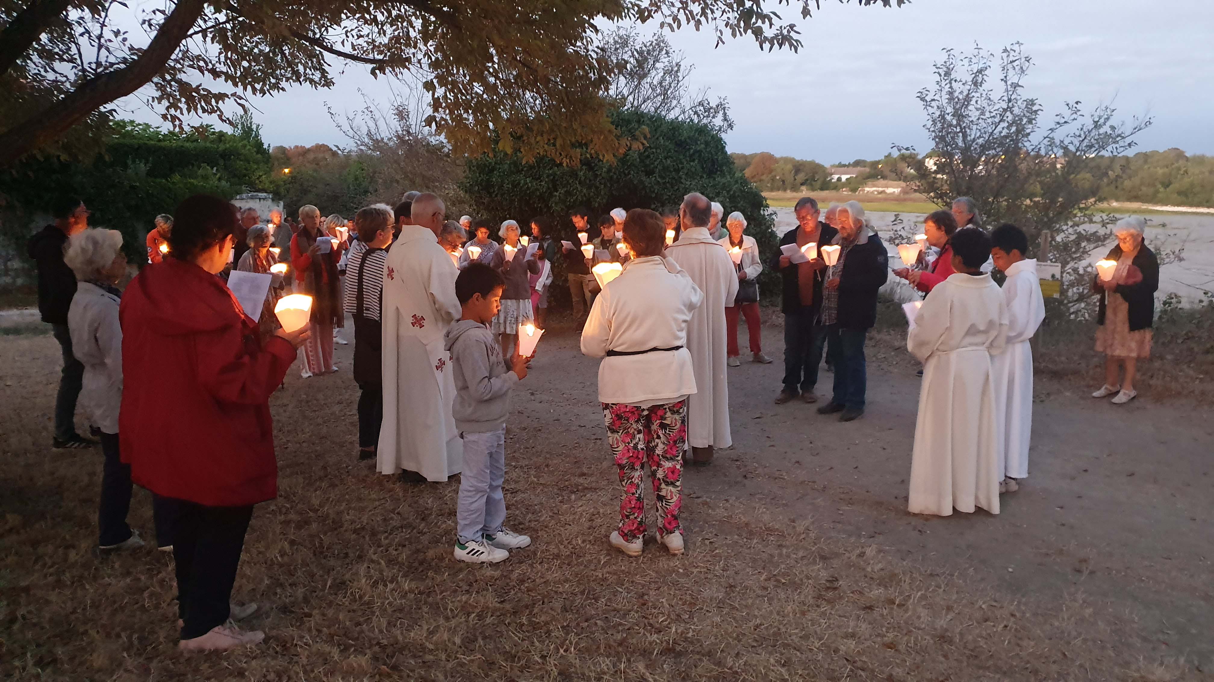 20230814 213316 la procession